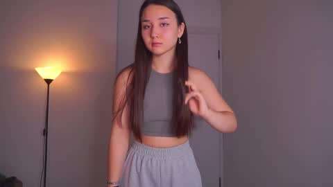 Snapshot of jenifferfoerster chatting on November 1, 4:03 am Molly online show from November 1, 4:03 am