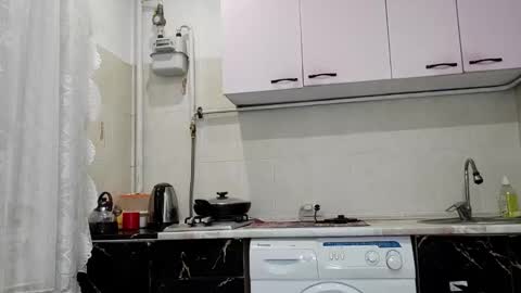 Jeniffer online show from December 17, 8:37 pm