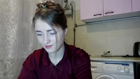 Jeniffer online show from December 21, 9:00 pm