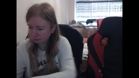 JenisAndPeter online show from October 6, 6:00 am