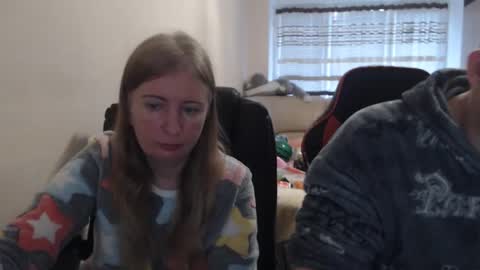 JenisAndPeter online show from November 26, 7:31 am