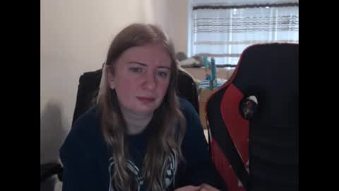 JenisAndPeter online show from December 4, 7:28 am