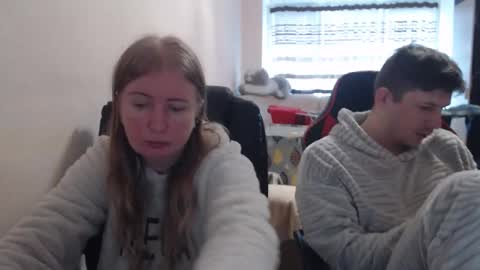 JenisAndPeter online show from December 15, 8:18 am