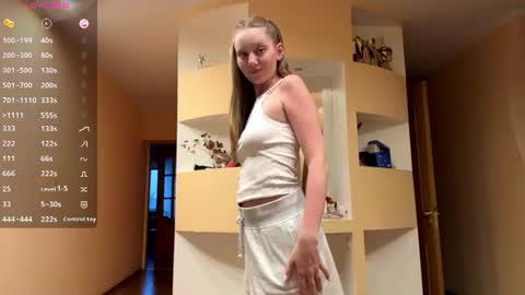 Jen online show from July 21, 4:31 pm