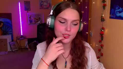 Snapshot of jenna__sativa chatting on July 20, 1:13 pm jenna__sativa online show from July 20, 1:13 pm