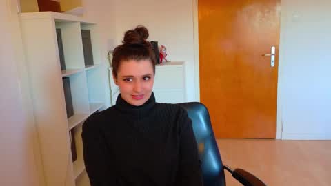 Snapshot of jenna_sxy19 chatting on January 13, 2:00 pm jennasxy19 online show from January 13, 2:00 pm