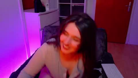 Snapshot of jenna_sxy19 chatting on February 4, 8:17 pm jennasxy19 online show from February 4, 8:17 pm