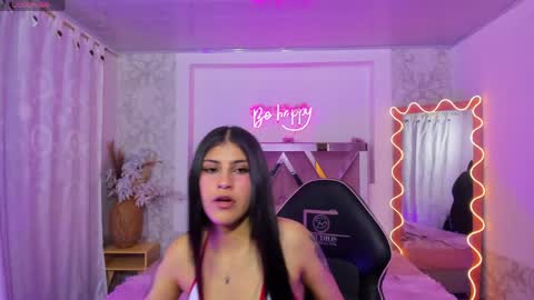 Snapshot of jenna_tay1 chatting on April 21, 8:23 pm jenna_tay1 online show from April 21, 8:23 pm