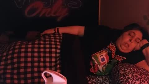  Dragon Queen. Be my Dragon --  and  online show from February 5, 11:48 am