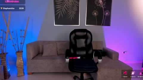 Snapshot of jennaolson chatting on February 5, 10:44 pm Jenna Olson online show from February 5, 10:44 pm