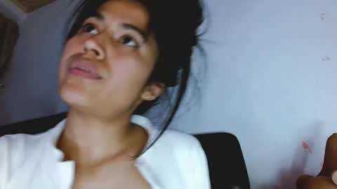 Snapshot of jenner_lena chatting on August 10, 6:17 am jenner_lena online show from August 10, 6:17 am