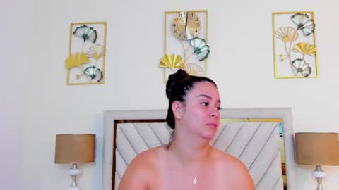 Snapshot of jenner_madison chatting on June 17, 11:56 am jenner_madison online show from June 17, 11:56 am