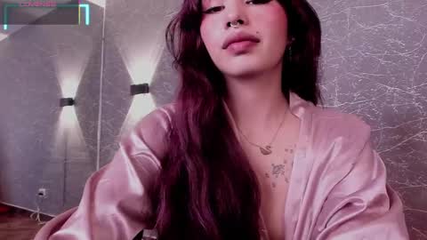 Snapshot of jenner_mills chatting on October 17, 8:44 pm Jenner online show from October 17, 8:44 pm