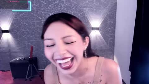 Snapshot of jenner_mills chatting on October 18, 7:14 pm Jenner online show from October 18, 7:14 pm