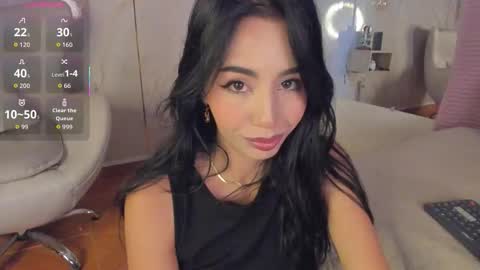 Snapshot of jenner_mills chatting on March 4, 7:20 pm Jenner online show from March 4, 7:20 pm