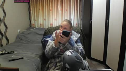 Snapshot of jennideep chatting on May 10, 11:48 am JenniDeep online show from May 10, 11:48 am