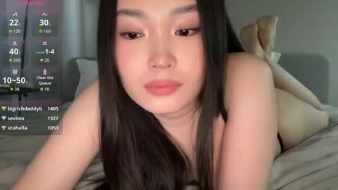 Snapshot of jennie_yung chatting on April 21, 2:51 am jennie_yung online show from April 21, 2:51 am