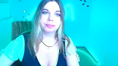 Jennifer online show from February 24, 6:44 am