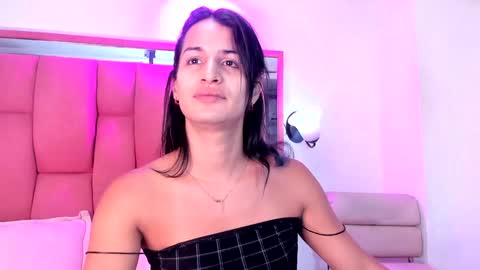 Snapshot of jennifer_t chatting on February 4, 3:15 pm jennifer_t online show from February 4, 3:15 pm