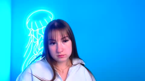 Jennifer online show from December 22, 9:33 am