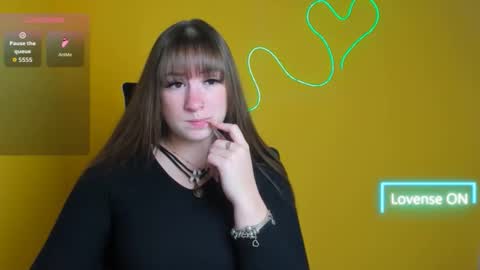 Jennifer online show from October 25, 5:59 am