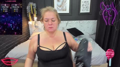 Jennifer online show from January 4, 11:17 pm