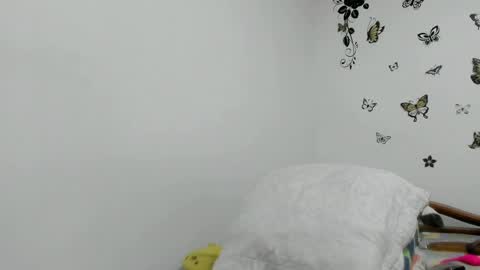 Snapshot of jenniferloveyou chatting on April 28, 5:07 pm jenniferloveyou online show from April 28, 5:07 pm