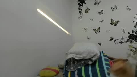 Snapshot of jenniferloveyou chatting on May 9, 11:37 am jenniferloveyou online show from May 9, 11:37 am