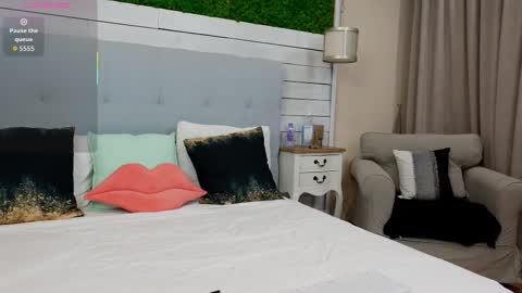 JenniferLovve online show from September 12, 4:12 am