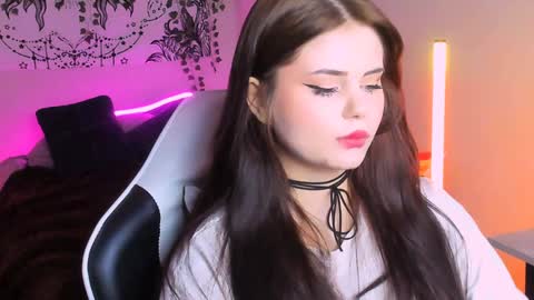 Jenni online show from December 1, 4:29 pm