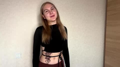 Snapshot of jennimarquis chatting on October 8, 2:04 pm Emilia online show from October 8, 2:04 pm