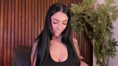     online show from November 11, 12:27 pm