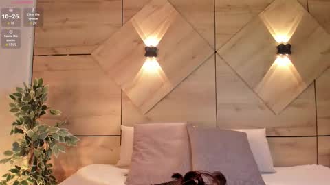     online show from March 3, 11:49 am