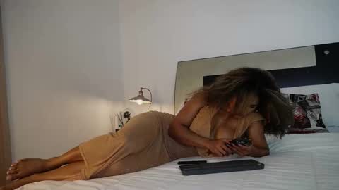 Snapshot of jennmullatta_ chatting on May 27, 4:04 pm Jenn online show from May 27, 4:04 pm