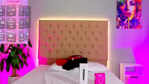 jenny__lawrence online show from March 13, 9:05 am