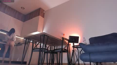 call me Jenny online show from January 22, 4:55 pm