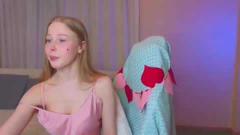 Snapshot of jenny_angelok chatting on February 21, 1:22 pm Next broadcast on December 05 subject to change online show from February 21, 1:22 pm