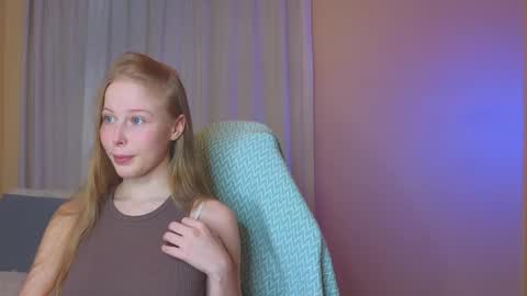 Snapshot of jenny_angelok chatting on March 10, 10:15 am Next broadcast on December 05 subject to change online show from March 10, 10:15 am