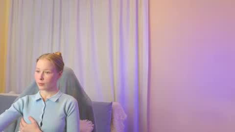 Snapshot of jenny_angelok chatting on October 20, 11:10 am Next broadcast on December 05 subject to change online show from October 20, 11:10 am