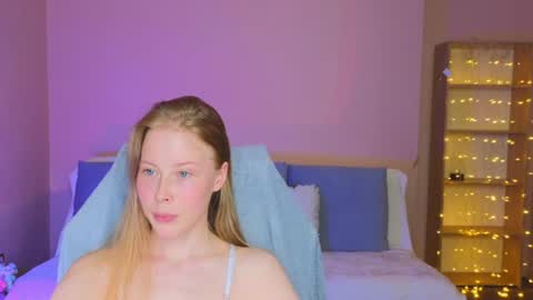 Snapshot of jenny_angelok chatting on June 28, 2:12 pm Next broadcast on December 05 subject to change online show from June 28, 2:12 pm