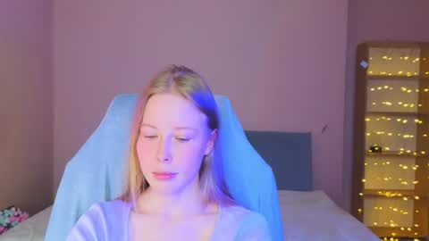 Snapshot of jenny_angelok chatting on July 22, 1:03 pm Next broadcast on December 05 subject to change online show from July 22, 1:03 pm