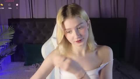 jenny_bunny_ online show from March 6, 4:52 am