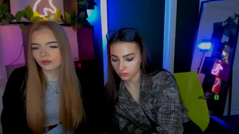 jenny_donne online show from March 24, 12:32 pm