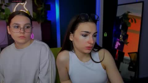 jenny_donne online show from March 25, 6:19 am