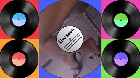 Jenny online show from November 17, 2:45 pm