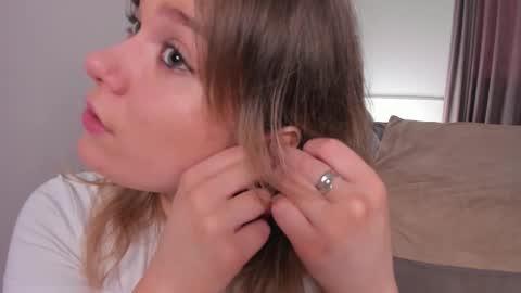 Jenny my next stream is on Saturday at 1 pmUTC Welcome to my WhatsApp 3 online show from February 17, 1:18 pm