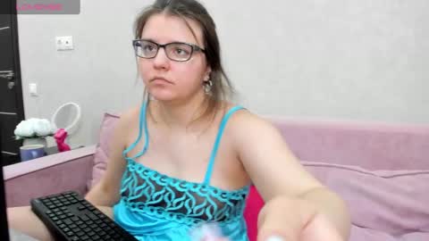 Snapshot of jenny_jimmy chatting on February 25, 7:52 am Jenny online show from February 25, 7:52 am