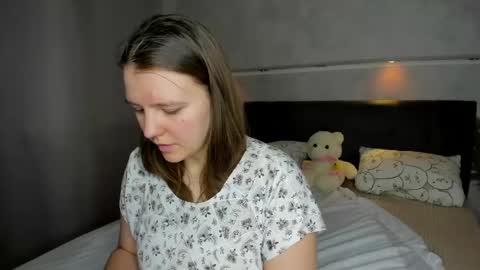 Jenny online show from May 5, 9:39 am