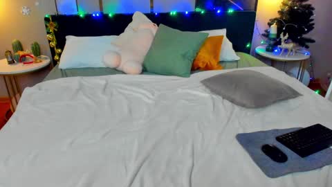 Jennt online show from January 22, 7:03 am