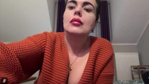 Jenny online show from December 5, 8:01 am